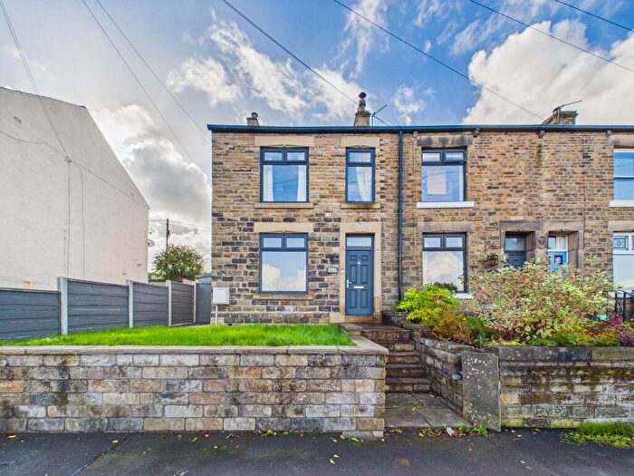 3 Bedroom End Of Terrace House For Sale In Buxton Road, Disley, SK12