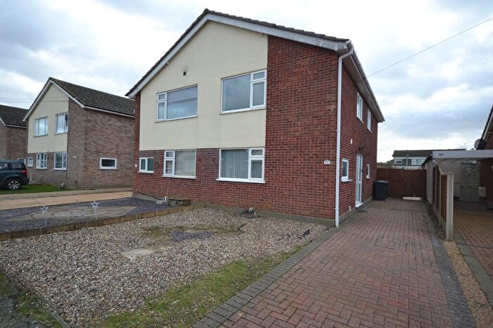 3 Bedroom Semi-Detached House To Rent In Hawkins Road, Alresford, CO7