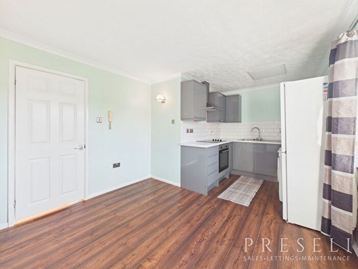 1 Bedroom Flat To Rent In Priory Street, Cardigan, SA43