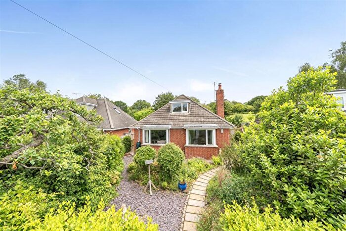 2 Bedroom Bungalow For Sale In Higher Shapter Close, Topsham, Exeter, EX3