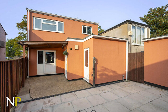 2 Bedroom Apartment To Rent In London Road, Colchester, CO3