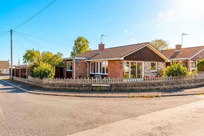 3 Bedroom Detached Bungalow For Sale In Stoneyfields, Easton-in-gordano, BS20