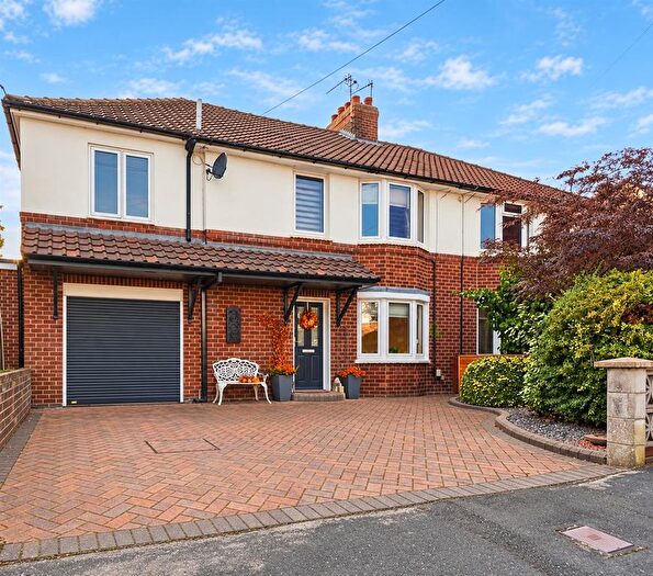 4 Bedroom Detached House For Sale In Bridge Road, Bishopthorpe, YO23