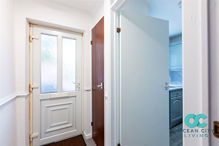 2 Bedroom End Of Terrace House To Rent In Sedley Way, Plymouth, PL5