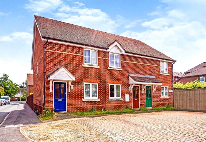 2 Bedroom End Of Terrace House To Rent In Hawley Mews, Reading, Berkshire, RG30