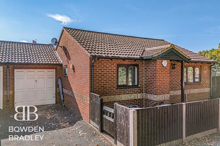 2 Bedroom Terraced Bungalow To Rent In Soper Close, Chingford, E4