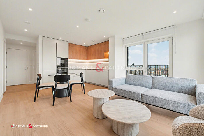 2 Bedroom Apartment To Rent In Bow View Apartments, Bow Green, E3