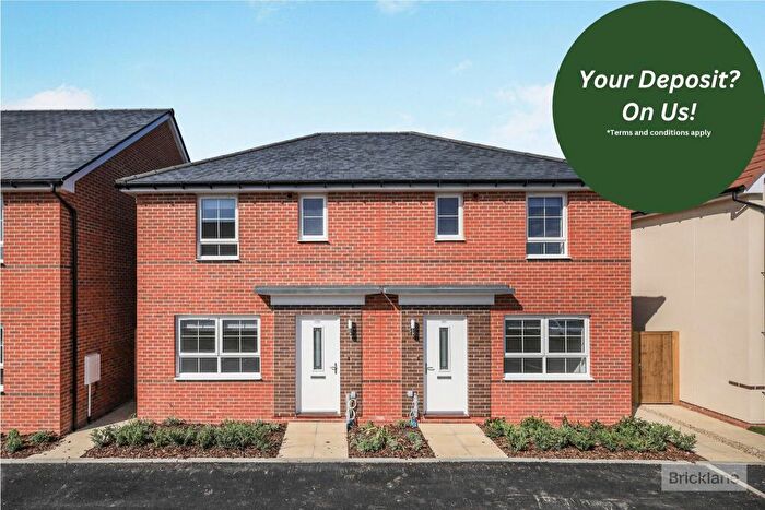 3 Bedroom Semi-Detached House To Rent In Tangmere Road, Hailsham, BN27