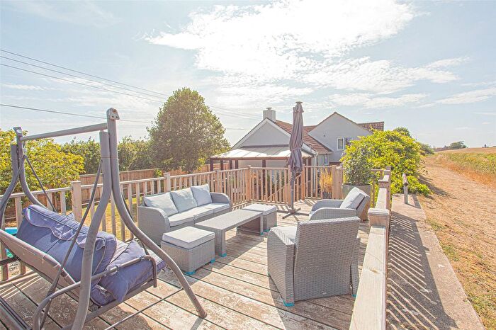 4 Bedroom Detached House For Sale In Stanmoor Road, Burrowbridge, Bridgwater, TA7