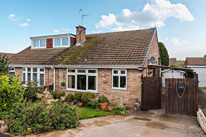 2 Bedroom Semi-Detached House For Sale In Beech Avenue, Nottingham, NG12