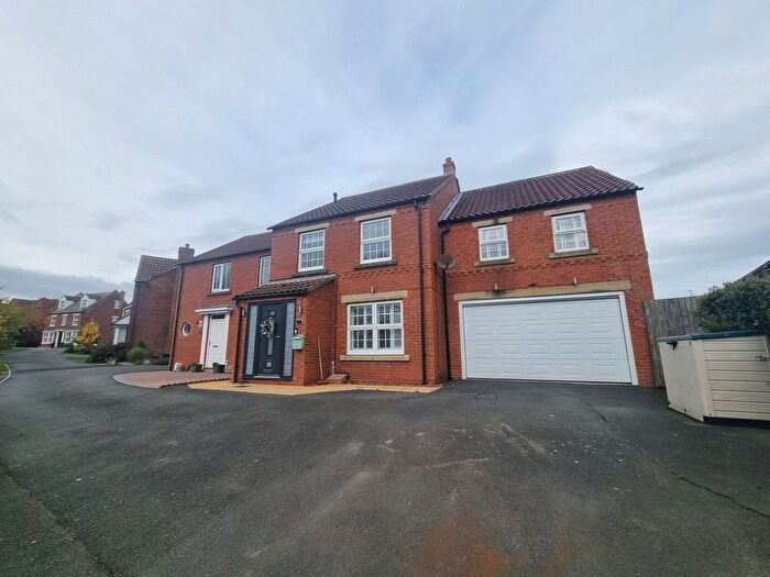 4 Bedroom Semi-Detached House To Rent In Chancel Way, Whitby, YO21