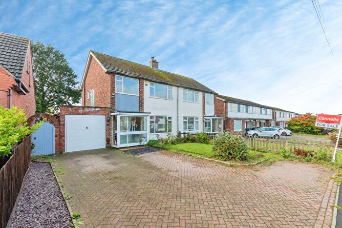 3 Bedroom Semi-Detached House For Sale In Hatherell Road, Radford Semele, Leamington Spa, CV31