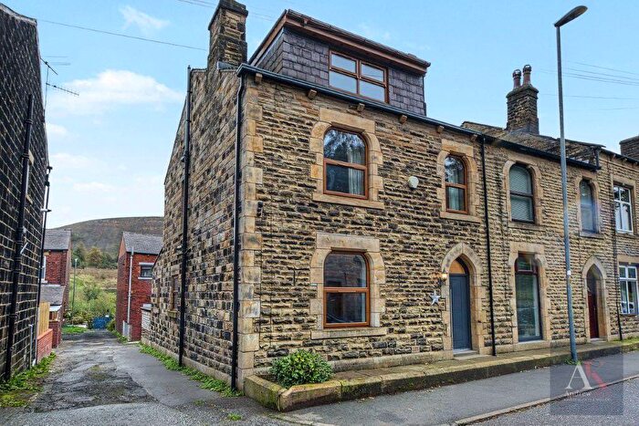 4 Bedroom End Of Terrace House To Rent In Summit Littleborough, OL15