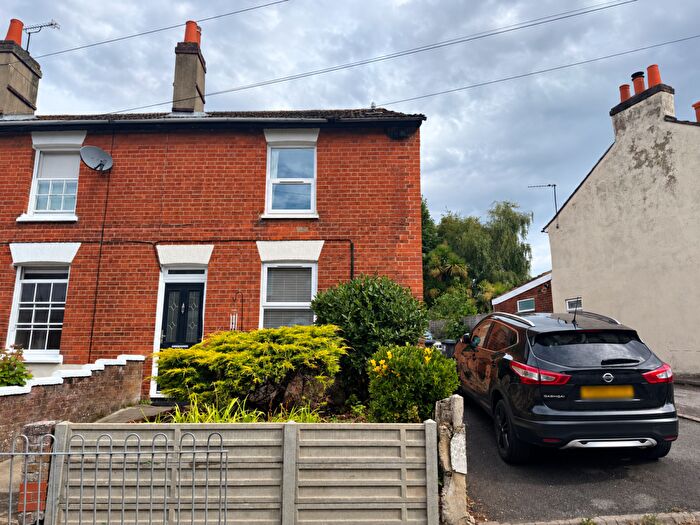 2 Bedroom End Of Terrace House To Rent In Flaxfield Road, Basingstoke, Hampshire, RG21