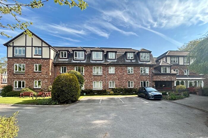 1 Bedroom Property For Sale In Tabley Road, Knutsford, WA16