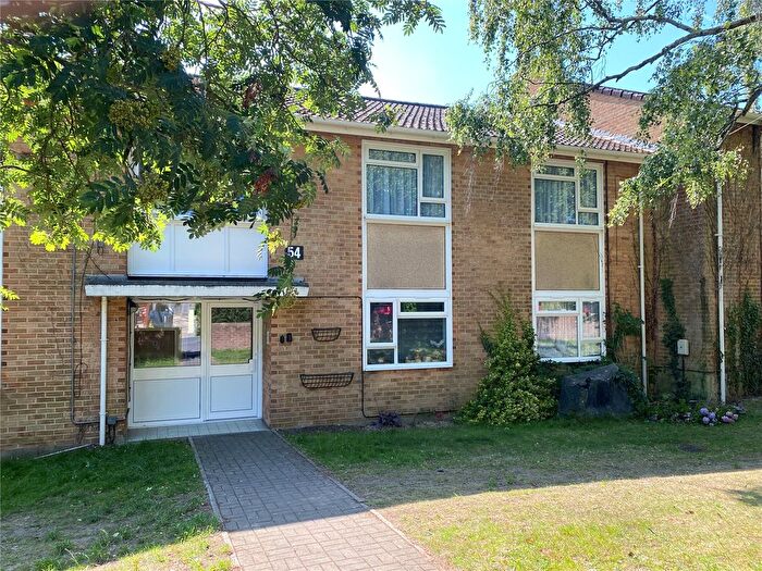 2 Bedroom Flat For Sale In Paddington Grove, Knighton Heath, Bournemouth, Dorset, BH11