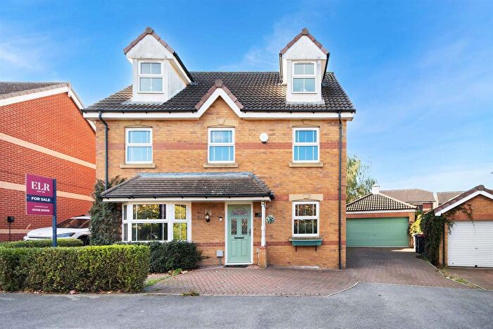 6 Bedroom Detached House For Sale In Waterside Drive, Sunnyside, Rotherham, S66