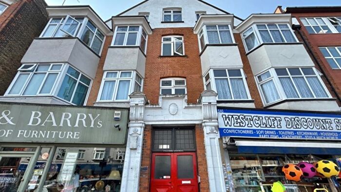 1 Bedroom Flat To Rent In London Road, Westcliff-on-Sea, SS0