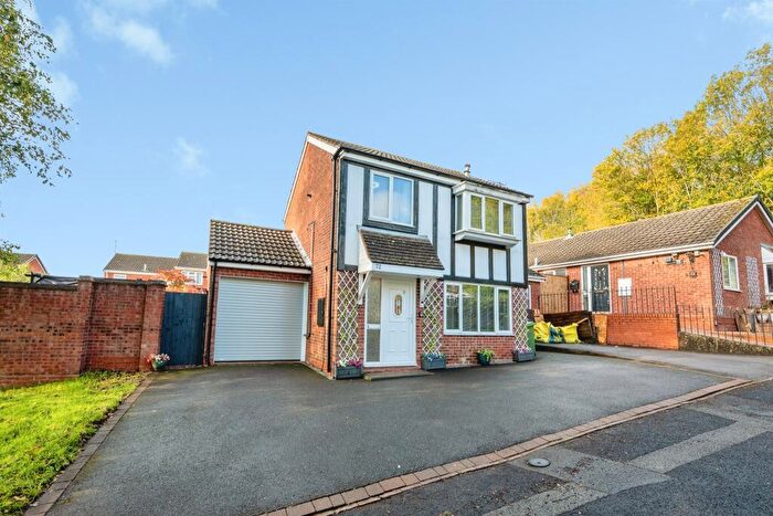 3 Bedroom Detached House For Sale In Redstone Close, Redditch, B98