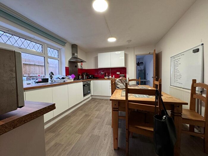 6 Bedroom Terraced House To Rent In Miskin Street, Cathays, CF24