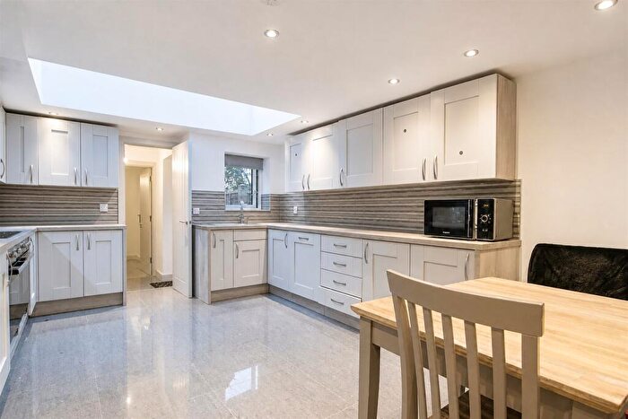 6 Bedroom House To Rent In Heeley Road, Birmingham, B29