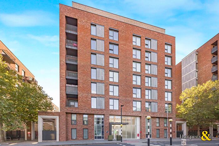 2 Bedroom Flat For Sale In Regal Walk, Bexleyheath, DA6