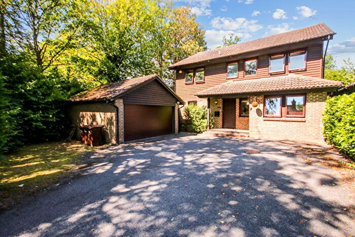4 Bedroom Detached House For Sale In The Glebe, Felbridge, RH19