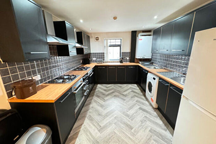 7 Bedroom Flat To Rent In Mundy Place Cathays, CF24