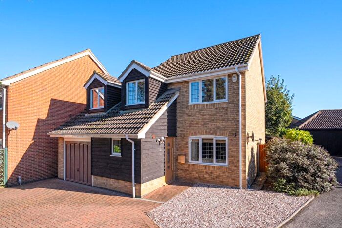 4 Bedroom Detached House For Sale In Abbis Close, Flitwick, MK45