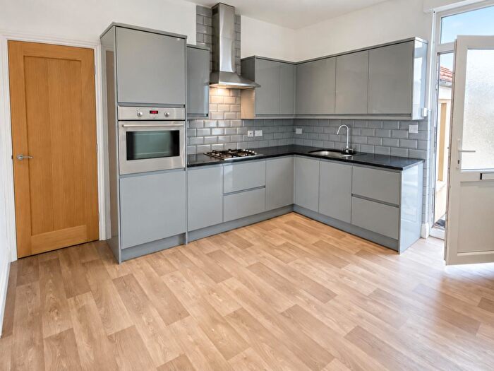 2 Bedroom Flat To Rent In Filton Road, Horfield, BS7