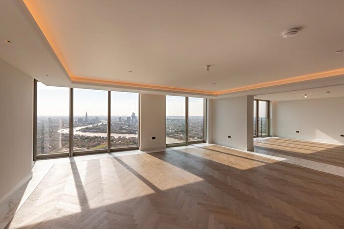 3 Bedroom Flat For Sale In Landmark Pinnacle, Marsh Wall, London, E14