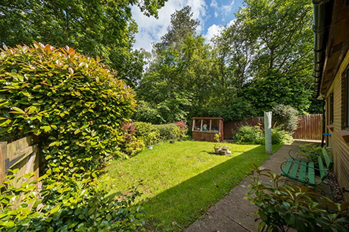 2 Bedroom Retirement Property For Sale In Plymouth Court, Plymouth Close, Redditch, B97