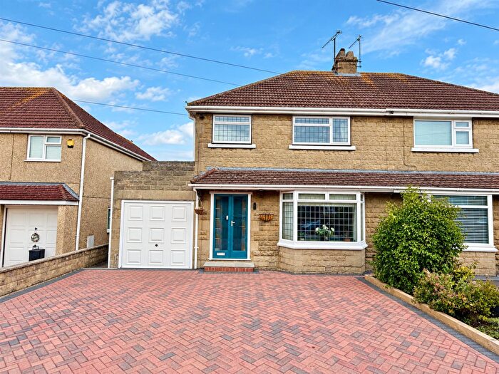 3 Bedroom Semi-Detached House For Sale In Woodside Avenue, Swindon, SN3