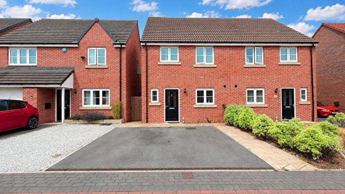 3 Bedroom Semi-Detached House For Sale In Roxbury Drive, Hatfield, Doncaster, DN7