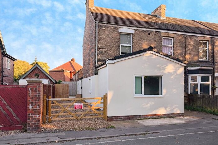 2 Bedroom Apartment For Sale In Marlborough Avenue, Hornsea, HU18