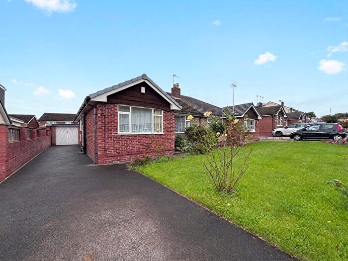 3 Bedroom Semi-Detached Bungalow For Sale In Wyre Drive, Worsley, M28