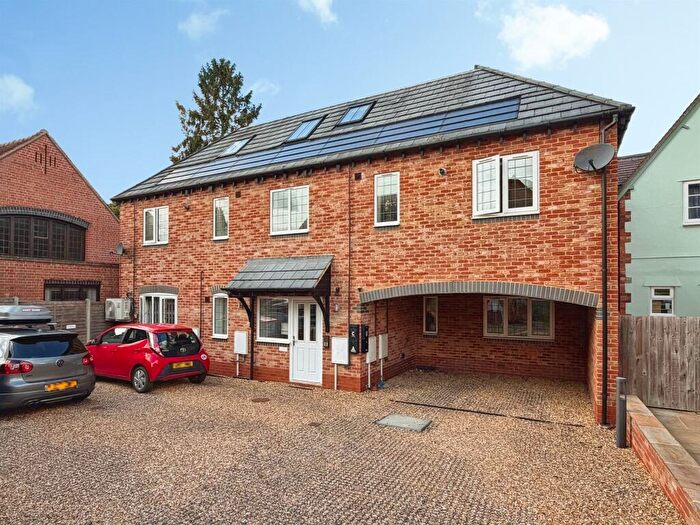 1 Bedroom Apartment For Sale In School Road, Wellesbourne, Warwick, CV35