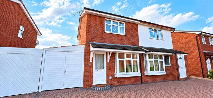 3 Bedroom Semi-Detached House For Sale In Ferndown Close, Tile Hill, Coventry, West Midlands, CV4