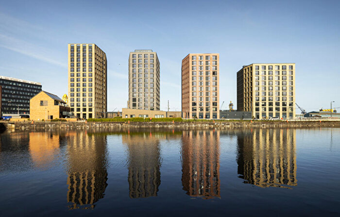 3 Bedroom Apartment To Rent In Dockside, Leith, EH6