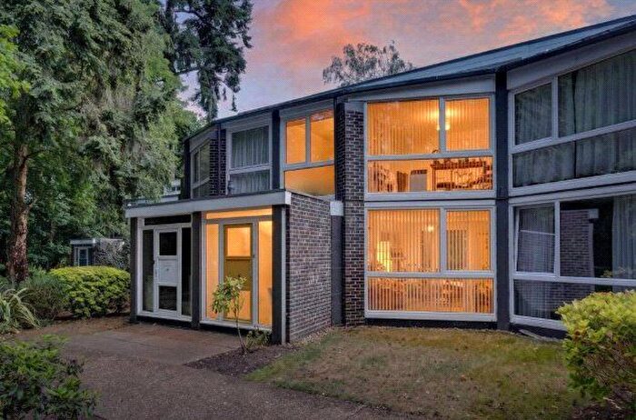 3 Bedroom Terraced House For Sale In Templemere, Weybridge, Surrey, KT13
