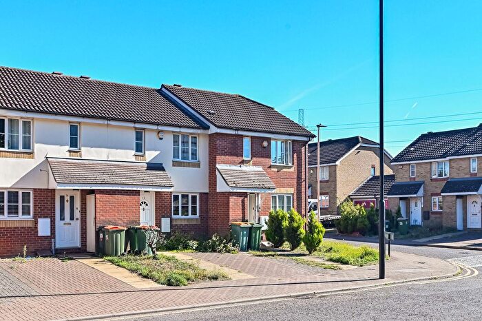 3 Bedroom Property For Sale In County Road, Beckton, London, E6