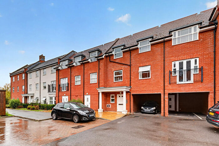 2 Bedroom Flat For Sale In Ashville Way, Wokingham, RG41