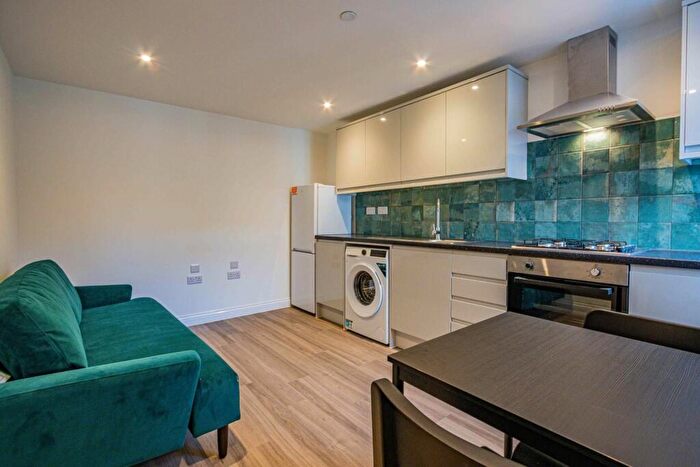 2 Bedroom Private Hall To Rent In Colum Road, Cathays, CF10