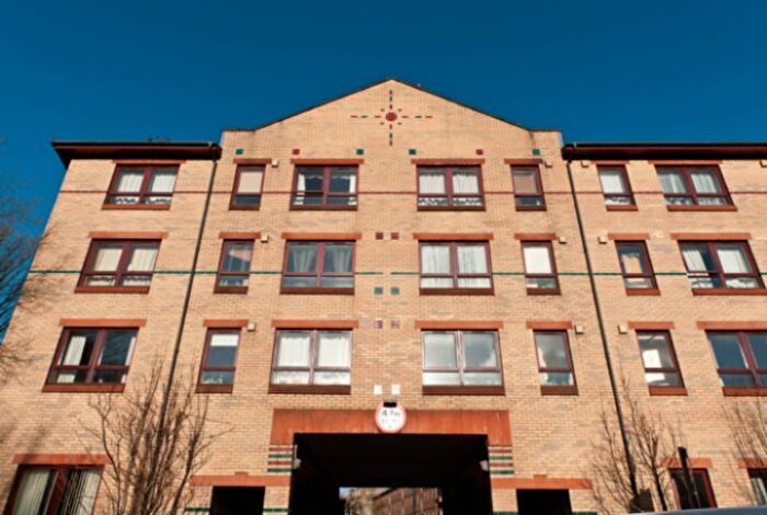 2 Bedroom Flat To Rent In , Burgh Hall Street, G11
