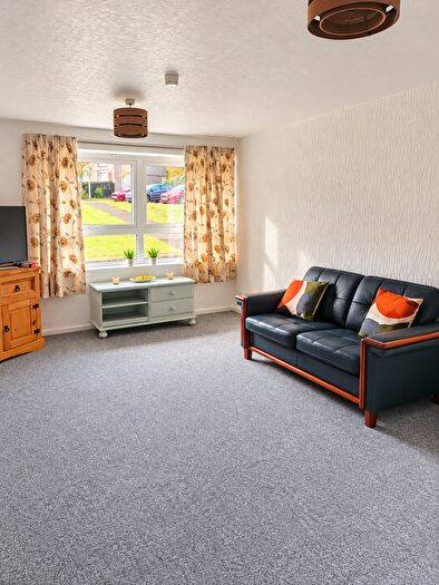 2 Bedroom Flat To Rent In Stockethill Court, Aberdeen, AB16