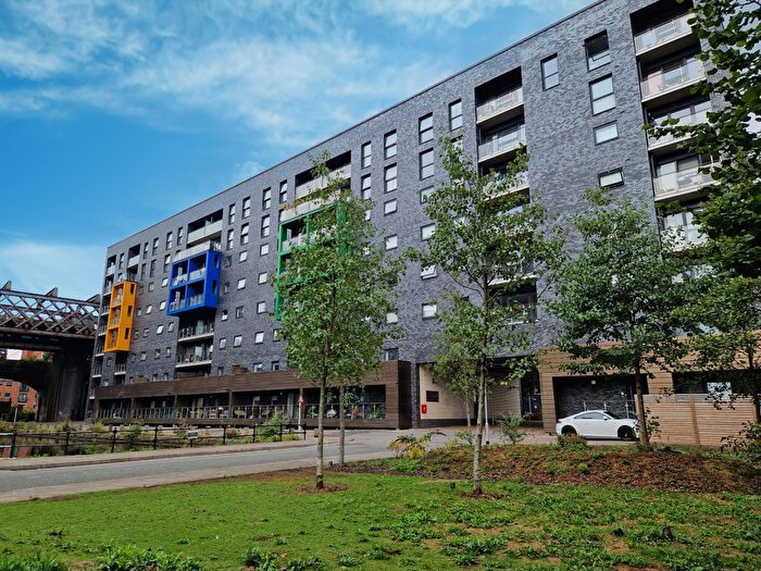 2 Bedroom Flat For Sale In Goodwin Building, Potato Wharf, Manchester, Greater London, M3