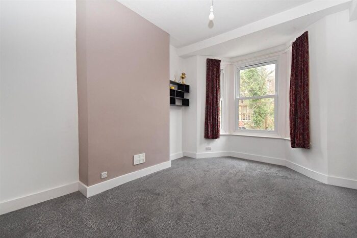1 Bedroom Flat For Sale In Southwater Road, St. Leonards-On-Sea, TN37