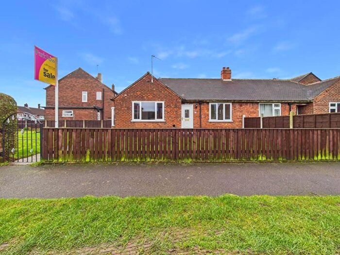 2 Bedroom Semi-Detached Bungalow For Sale In Manor Drive, Featherstone, Pontefract, WF7