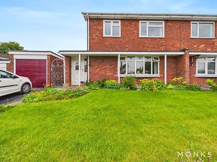 3 Bedroom Semi-Detached House For Sale In Preshenlle Lane, Gobowen, Oswestry, SY10