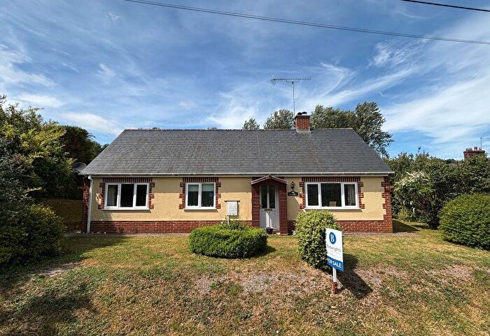 4 Bedroom Detached House For Sale In Pound Street, Salisbury, SP5